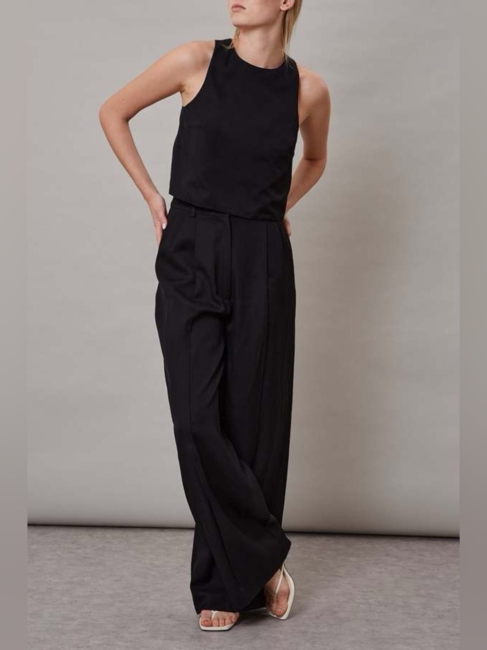 LOULOU STUDIO Sanibel Cross-Back Crop Top Sleeveless Medium Black Linen Blend